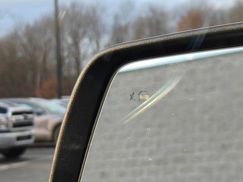 Used 2023 Chevrolet Traverse RS image 17