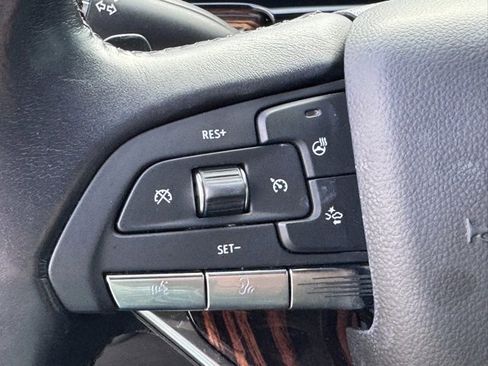 Used 2021 Cadillac Escalade Premium Luxury w/ Performance Package image 25