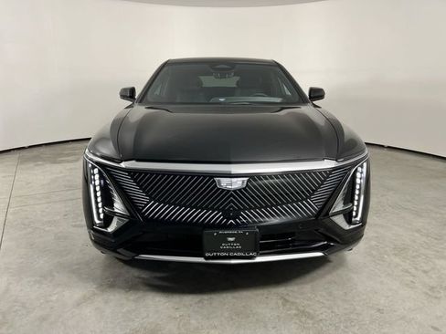 Certified 2024 Cadillac Lyriq Luxury RWD image 3
