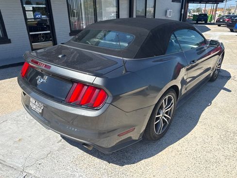Used 2017 Ford Mustang Premium RWD image 4
