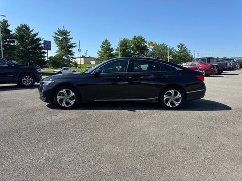 Used 2019 Honda Accord EX image 8
