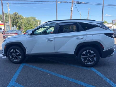 Certified 2025 Hyundai Tucson SEL AWD/4WD image 10