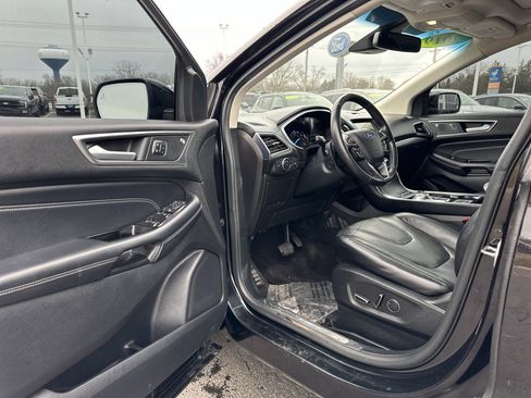 Used 2019 Ford Edge Titanium w/ Equipment Group 301A image 14