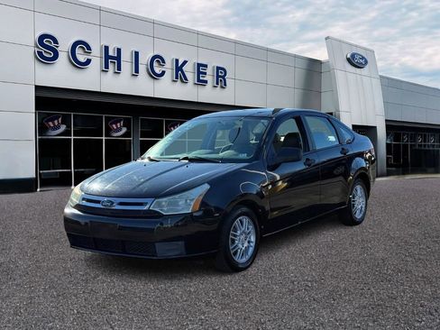 Used 2010 Ford Focus SE image 4