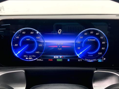 Used 2024 Mercedes-Benz EQB 250+ image 22