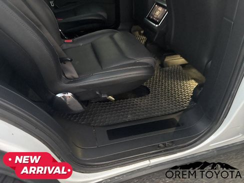 Used 2022 Tesla Model X Plaid image 19