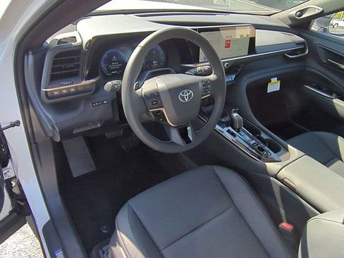 Certified 2025 Toyota Crown Signia w/ Advanced Technology Package AWD/4WD image 9