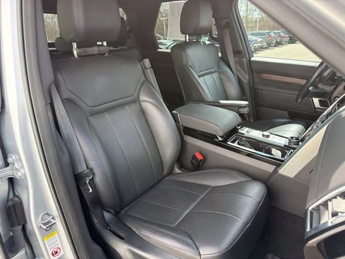 Used 2020 Land Rover Discovery HSE image 7