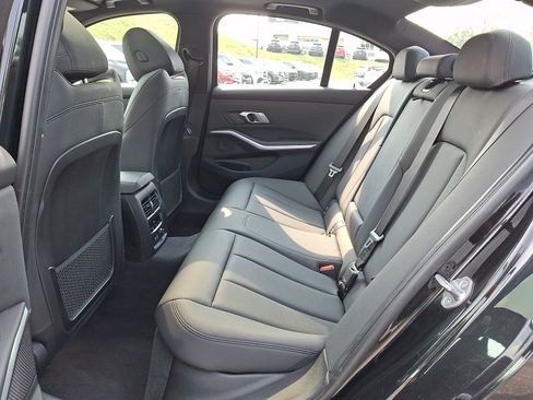 Used 2019 BMW 330i Sedan w/ Convenience Package RWD image 10