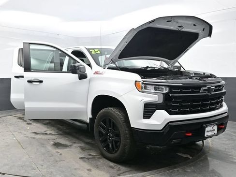 Used 2025 Chevrolet Silverado 1500 LT Trail Boss w/ Protection Package AWD/4WD image 40