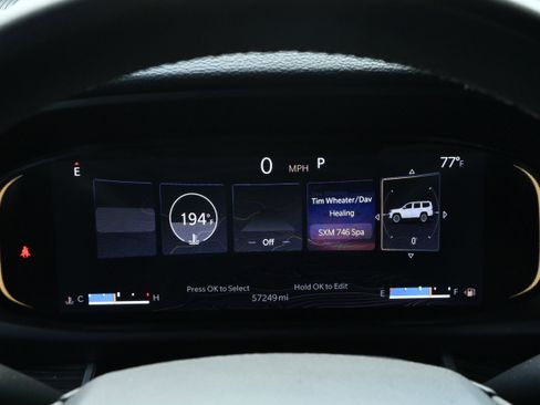 Used 2023 Jeep Wagoneer L Series II w/ Premium Group I image 17