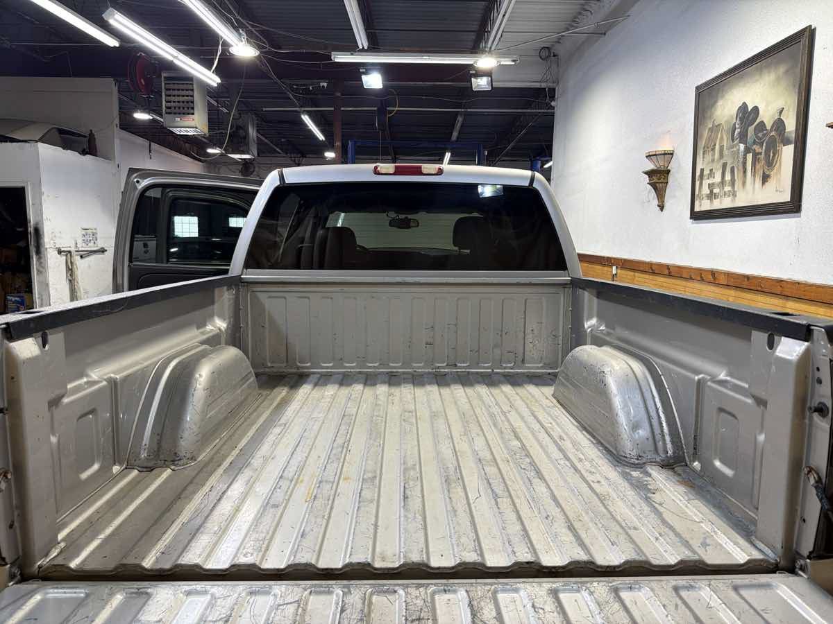 Used 2004 Chevrolet Silverado 1500 4x4 Crew Cab w/ Z71 Convenience Package 2 image 12