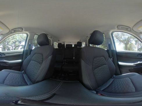 Used 2025 Nissan Pathfinder SV FWD image 45