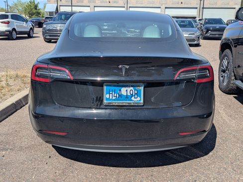 Used 2021 Tesla Model 3 Standard Range Plus image 12