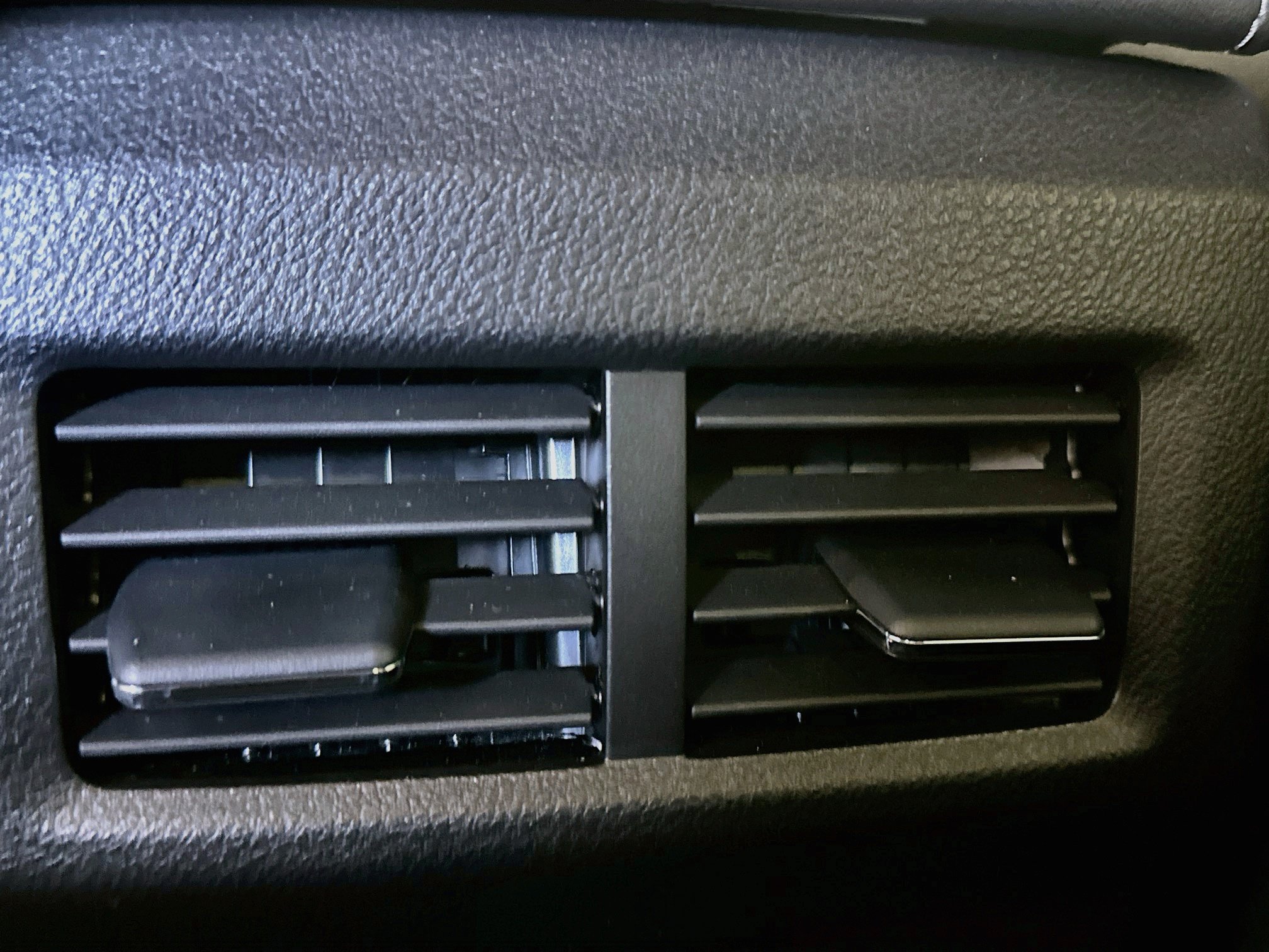 Used 2025 Lexus IS 350 F Sport RWD image 28