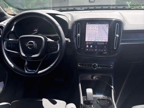 Used 2023 Volvo XC40 Recharge Plus AWD/4WD image 3