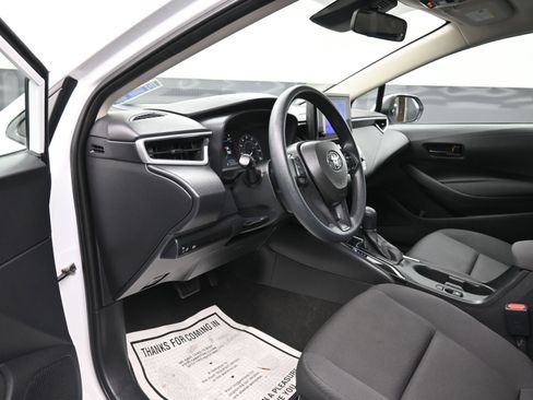 Used 2023 Toyota Corolla LE image 19