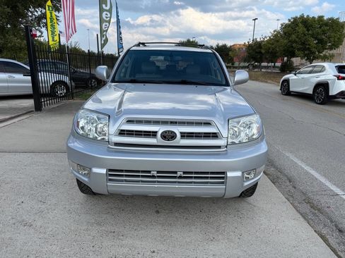 Used 2005 Toyota 4Runner Limited image 3
