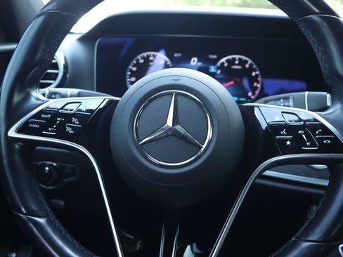Used 2022 Mercedes-Benz E 450 4MATIC Sedan image 25