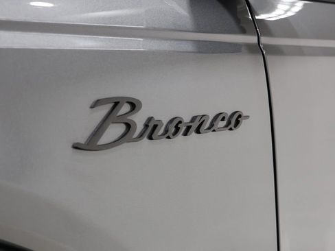 Used 2021 Ford Bronco Badlands AWD/4WD image 12