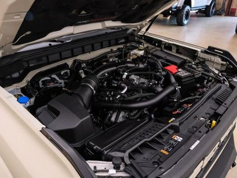 Used 2025 Ford Bronco Raptor image 92