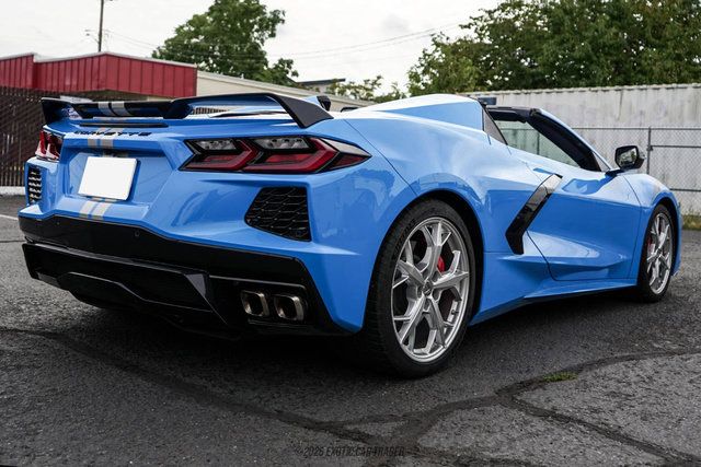 Used 2021 Chevrolet Corvette Stingray Premium Conv w/ Z51 Performance Package RWD image 8