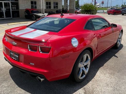 Used 2010 Chevrolet Camaro SS w/ RS Package RWD image 4