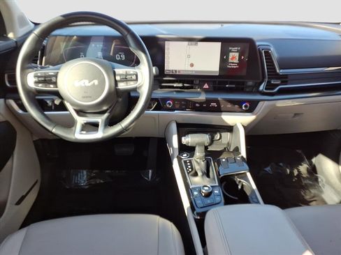 Used 2024 Kia Sportage EX image 12
