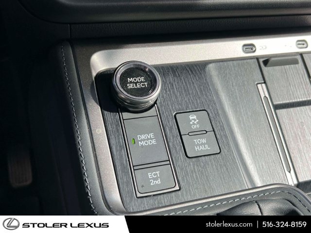 Used 2024 Lexus GX 550 w/ Cold Area Package AWD/4WD image 36