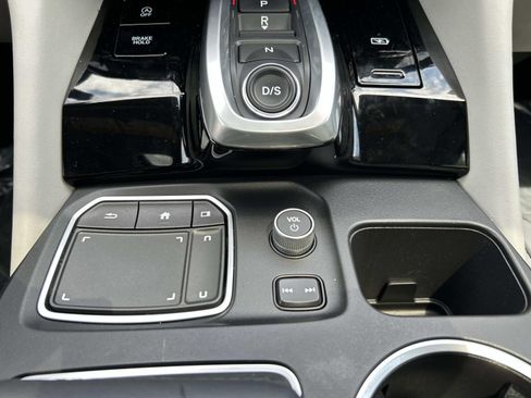 Used 2023 Acura MDX SH-AWD w/ Technology Package image 31
