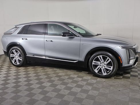 Used 2024 Cadillac Lyriq Tech RWD image 19