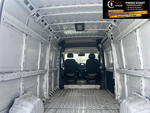 Used 2025 RAM ProMaster 3500 w/ Convenience Group image 11