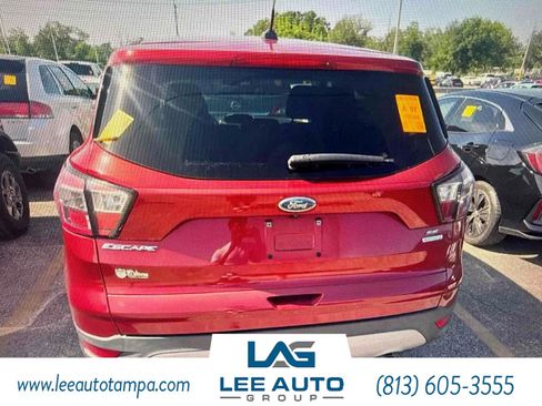 Used 2017 Ford Escape SE FWD image 4