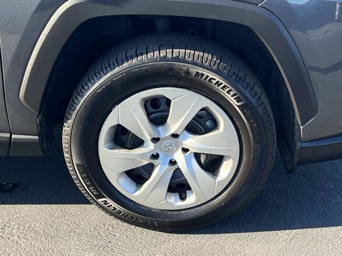Used 2019 Toyota RAV4 LE image 28