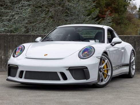 Certified 2018 Porsche 911 GT3 RWD image 1