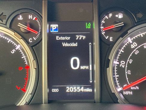 Used 2024 Toyota 4Runner Limited RWD image 18
