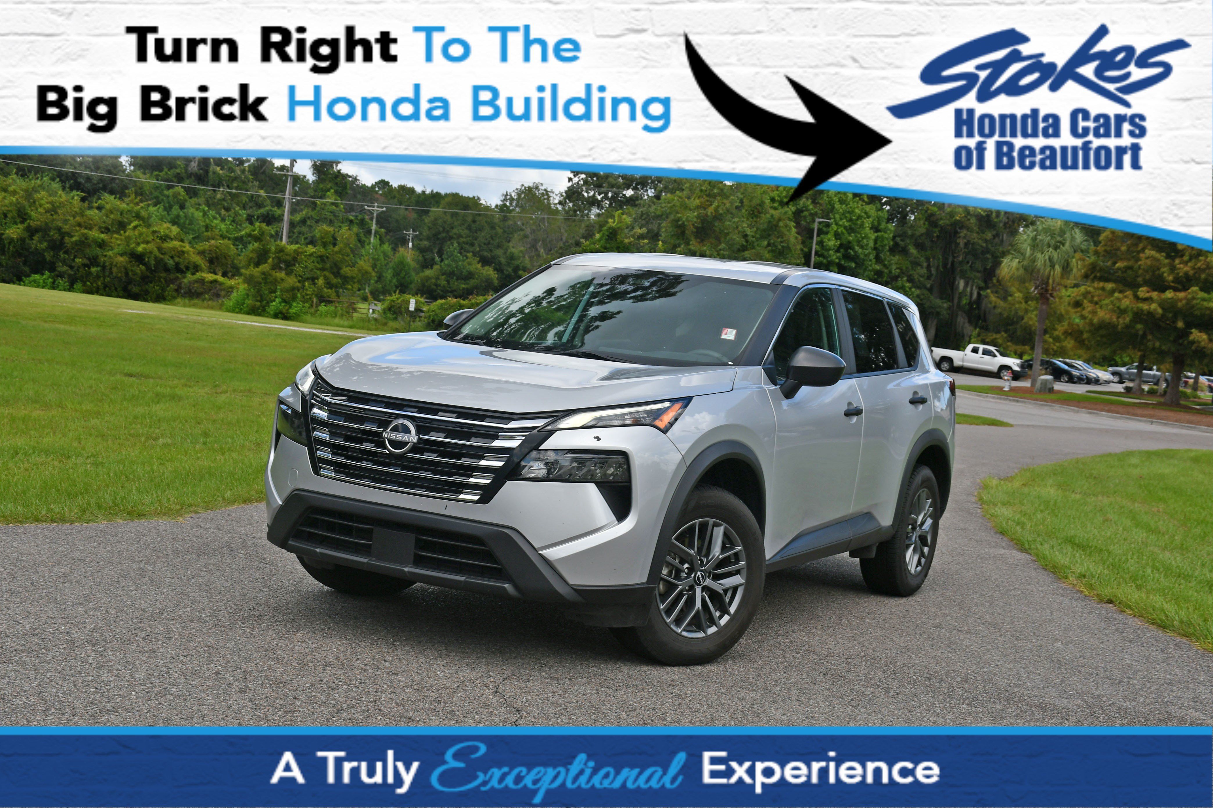 Used 2024 Nissan Rogue S FWD image 1