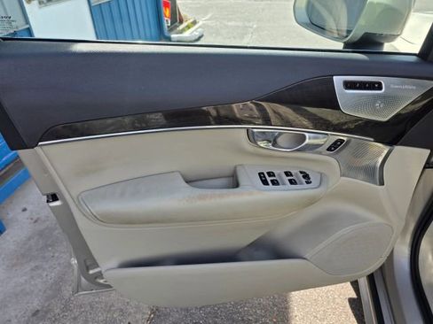 Used 2017 Volvo XC90 T6 Inscription w/ Vision Package image 11