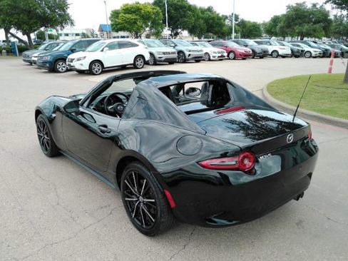 Used 2024 MAZDA MX-5 Miata RF Grand Touring RWD image 17