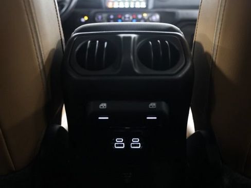 Used 2022 Jeep Wrangler Unlimited Sahara w/ LED Lighting Group AWD/4WD image 37