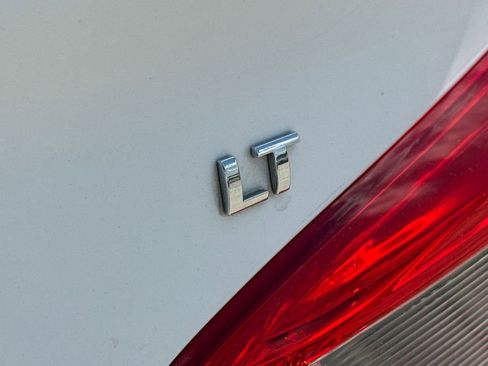 Used 2017 Chevrolet Cruze LT FWD image 10