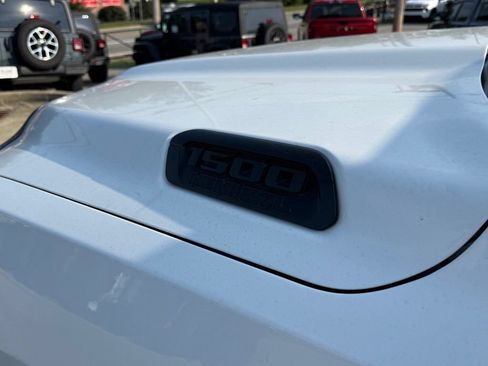 Used 2022 RAM 1500 Big Horn w/ Night Edition AWD/4WD image 11