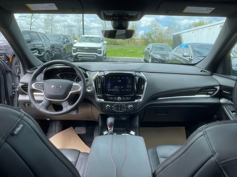 Used 2023 Chevrolet Traverse RS w/ LPO, Floor Liner Package AWD/4WD image 21