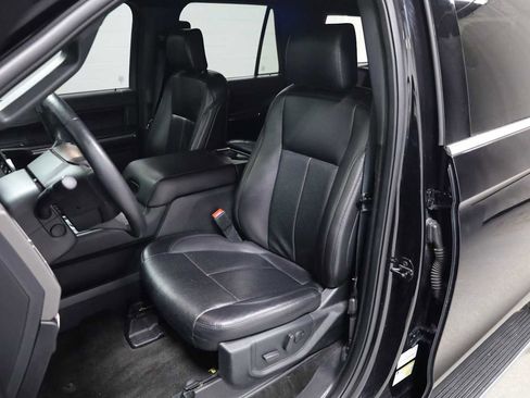 Used 2020 Ford Expedition Max XLT w/ Equipment Group 202A image 5