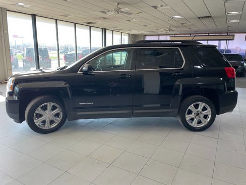 Used 2017 GMC Terrain SLE w/ Convenience Package image 4