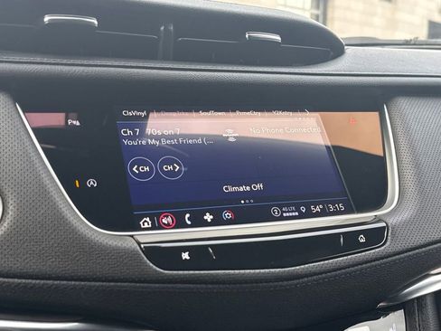 Certified 2022 Cadillac XT5 Luxury image 18