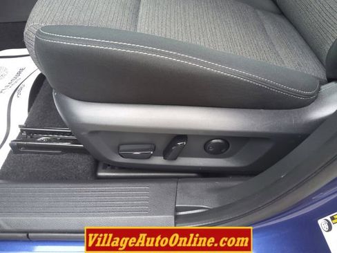 Used 2023 Nissan Rogue SV AWD/4WD image 14