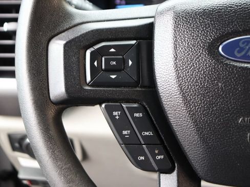 Used 2017 Ford F550 2WD Regular Cab Super Duty image 28