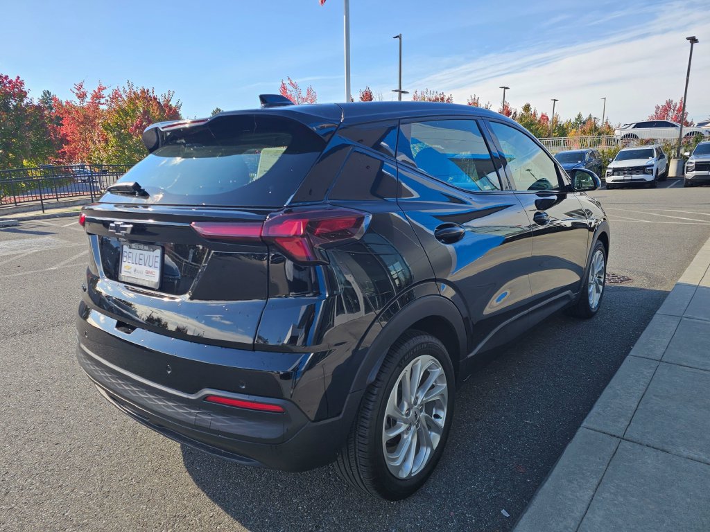 New 2027 Chevrolet Bolt LT w/ Comfort Package FWD image 7