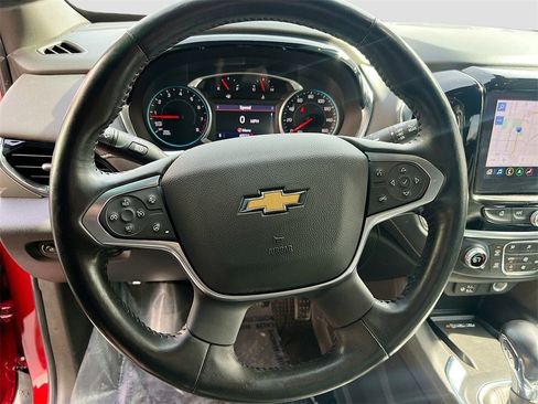 Used 2022 Chevrolet Traverse LT w/ LT Premium Package image 11